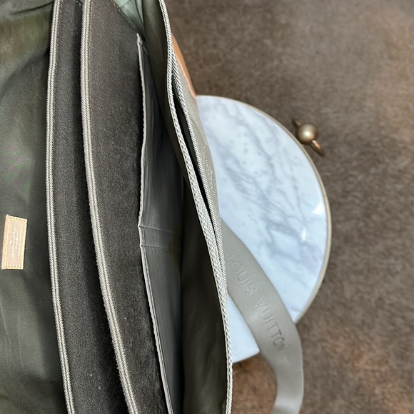 Louis Vuitton Large Messager Sable - Picture 6 of 15